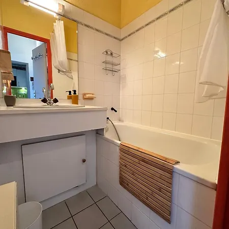 Apartment Cosy - 5 Pers, Balcon, Proche Commodites - Fr-1-515-219 *